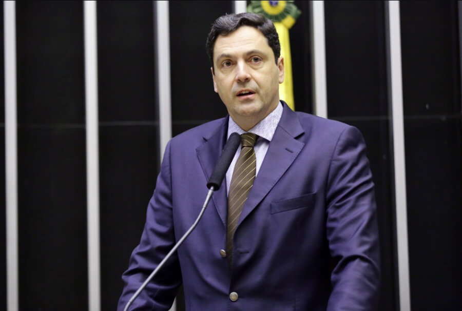 Deputado Luiz Philippe emenda para resolver tributação de jogadores BR